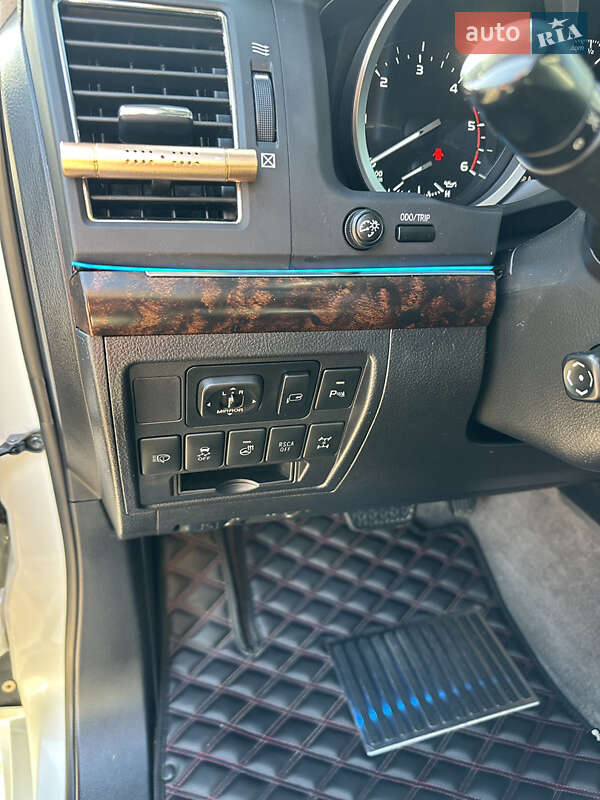 Внедорожник / Кроссовер Toyota Land Cruiser 2013 в Житомире