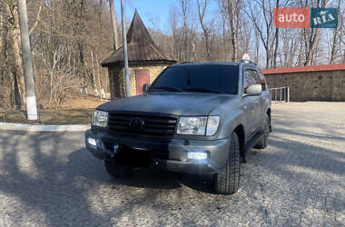 Позашляховик / Кросовер Toyota Land Cruiser 2002 в Чернівцях