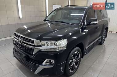 Позашляховик / Кросовер Toyota Land Cruiser 2021 в 