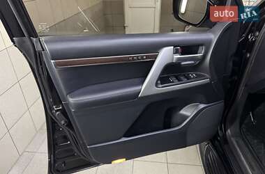 Позашляховик / Кросовер Toyota Land Cruiser 2021 в 
