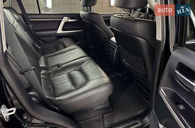 Позашляховик / Кросовер Toyota Land Cruiser 2021 в 