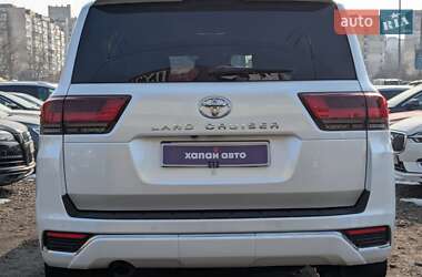 Позашляховик / Кросовер Toyota Land Cruiser 2022 в 