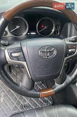 Внедорожник / Кроссовер Toyota Land Cruiser 2020 в 