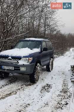 Внедорожник / Кроссовер Toyota Land Cruiser 2001 в Сваляве