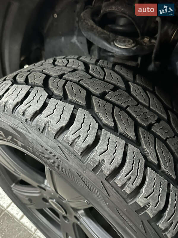 Внедорожник / Кроссовер Toyota Land Cruiser 2009 в Киеве