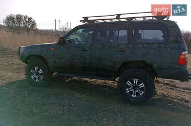 Внедорожник / Кроссовер Toyota Land Cruiser 2000 в 