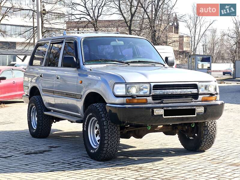 Позашляховик / Кросовер Toyota Land Cruiser 1994 в Дніпрі