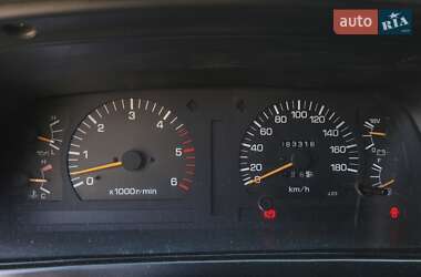 Позашляховик / Кросовер Toyota Land Cruiser 1994 в 