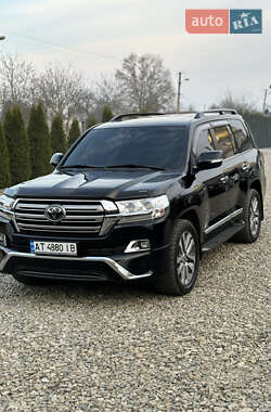 Позашляховик / Кросовер Toyota Land Cruiser 2018 в 