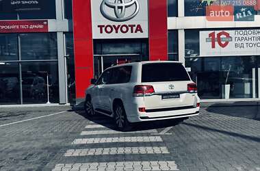 Внедорожник / Кроссовер Toyota Land Cruiser 2019 в 
