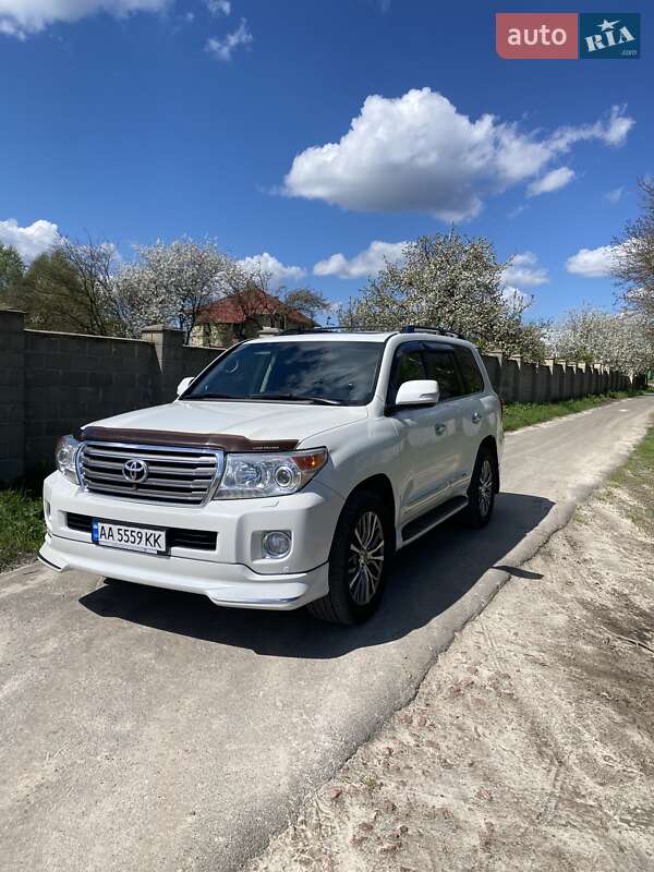 Toyota Land Cruiser 2012