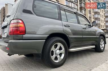 Внедорожник / Кроссовер Toyota Land Cruiser 1999 в 