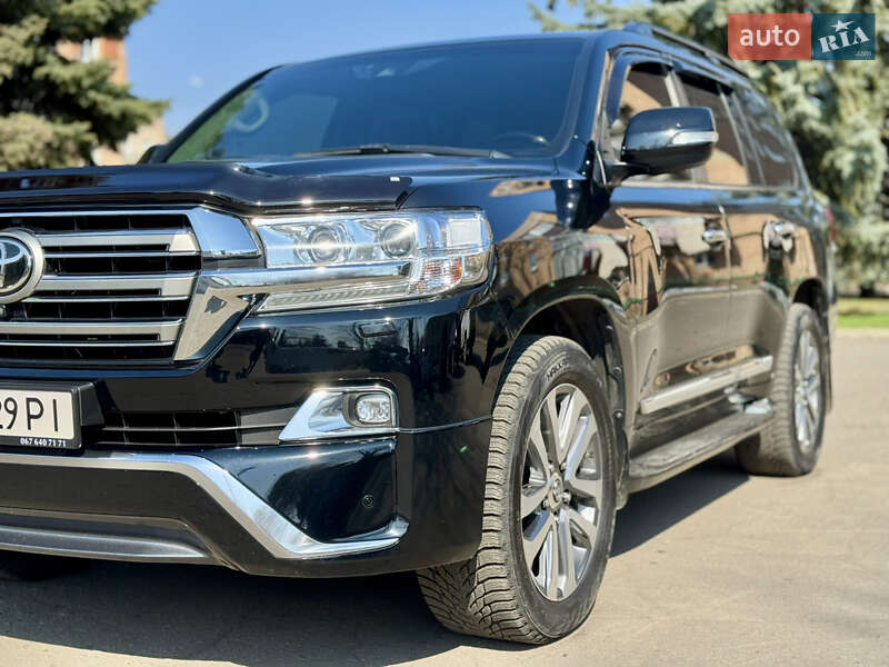 Внедорожник / Кроссовер Toyota Land Cruiser 2017 в Лубнах