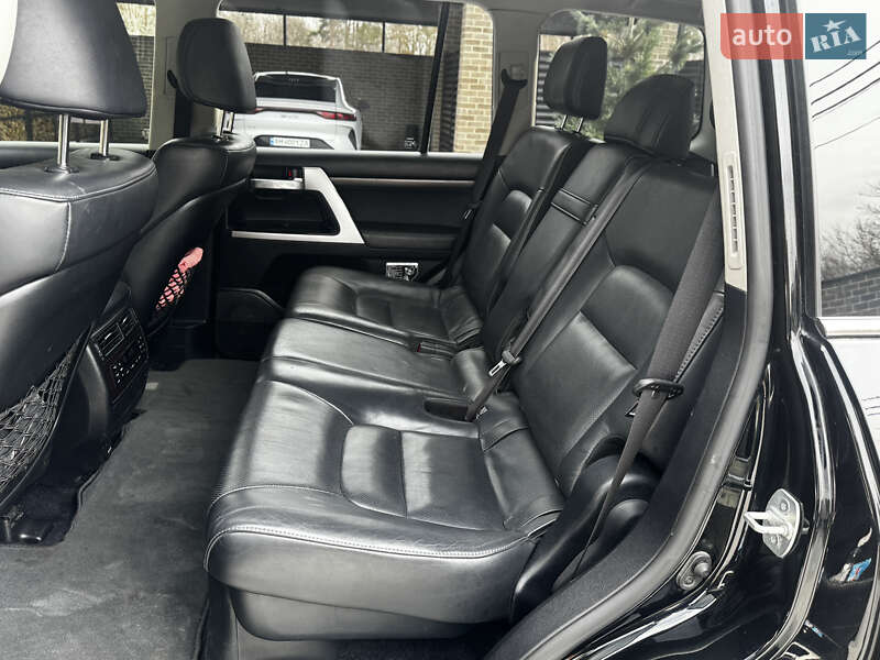 Внедорожник / Кроссовер Toyota Land Cruiser 2018 в Житомире