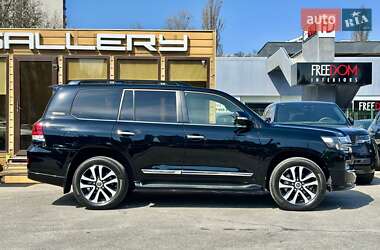 Внедорожник / Кроссовер Toyota Land Cruiser 2019 в 
