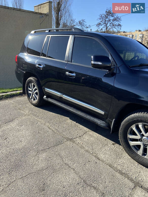 Позашляховик / Кросовер Toyota Land Cruiser 2013 в Києві