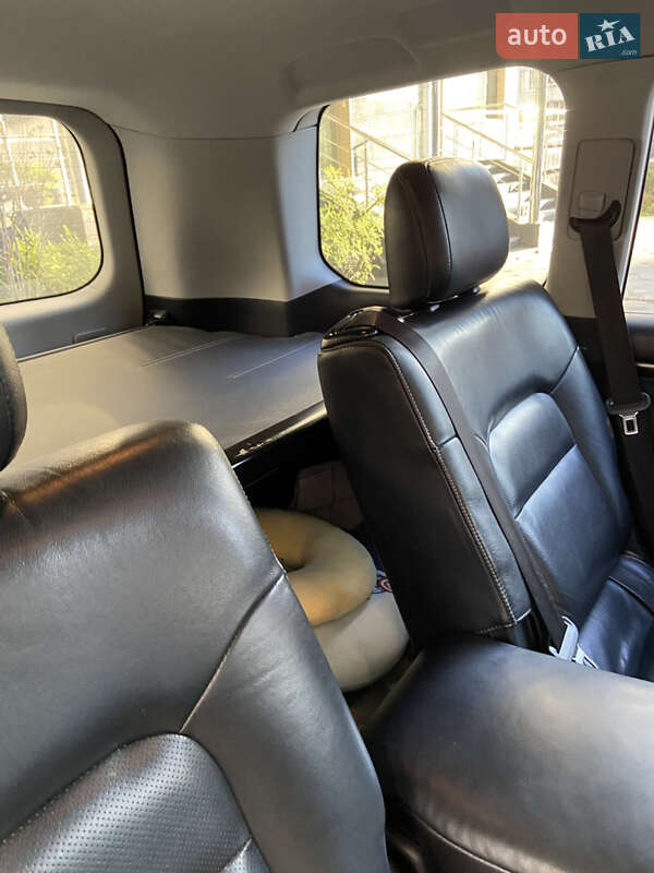 Позашляховик / Кросовер Toyota Land Cruiser 2013 в Києві