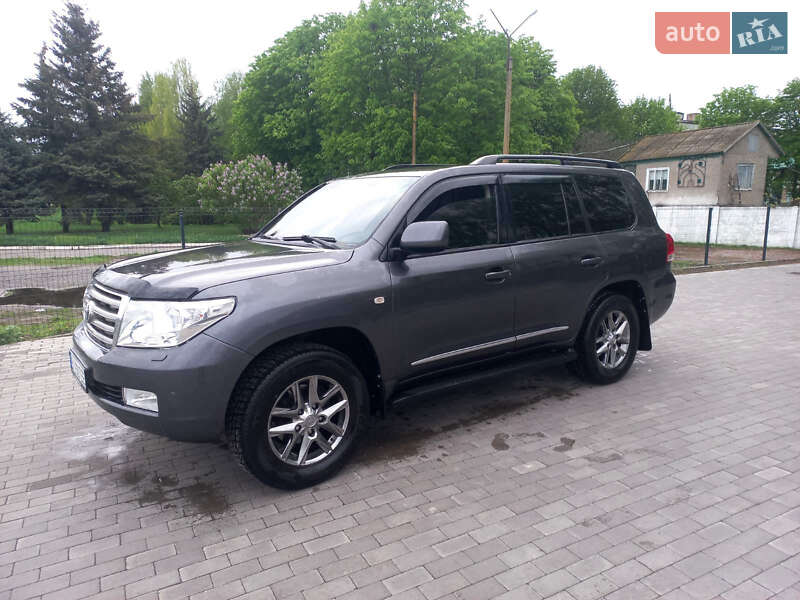Внедорожник / Кроссовер Toyota Land Cruiser 2011 в Кременчуге
