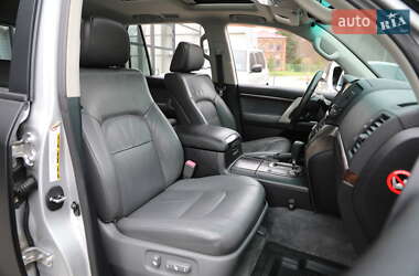 Внедорожник / Кроссовер Toyota Land Cruiser 2008 в 