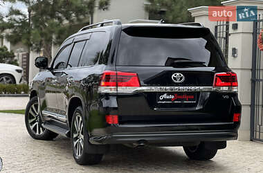 Позашляховик / Кросовер Toyota Land Cruiser 2018 в 