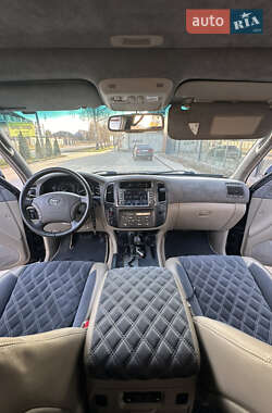 Позашляховик / Кросовер Toyota Land Cruiser 2005 в 