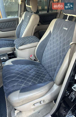 Позашляховик / Кросовер Toyota Land Cruiser 2005 в 