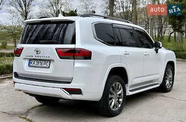 Позашляховик / Кросовер Toyota Land Cruiser 2023 в 