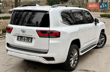 Позашляховик / Кросовер Toyota Land Cruiser 2023 в 