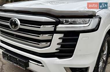 Позашляховик / Кросовер Toyota Land Cruiser 2023 в 