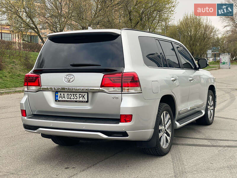 Внедорожник / Кроссовер Toyota Land Cruiser 2016 в Киеве