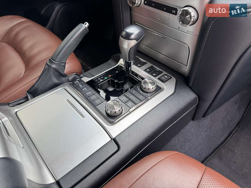 Внедорожник / Кроссовер Toyota Land Cruiser 2016 в Киеве