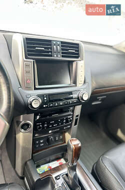 Позашляховик / Кросовер Toyota Land Cruiser 2010 в 