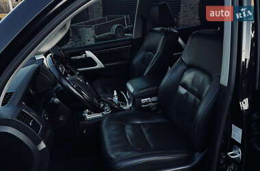 Внедорожник / Кроссовер Toyota Land Cruiser 2018 в 