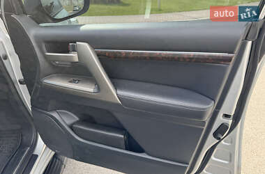 Позашляховик / Кросовер Toyota Land Cruiser 2011 в 