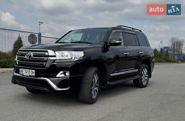 Внедорожник / Кроссовер Toyota Land Cruiser 2016 в 