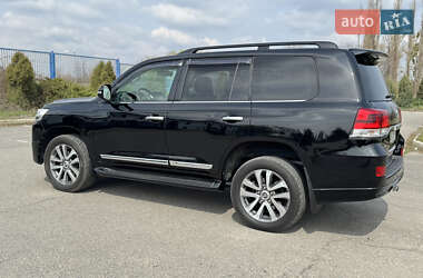Внедорожник / Кроссовер Toyota Land Cruiser 2016 в 