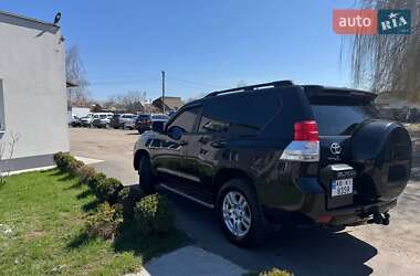 Внедорожник / Кроссовер Toyota Land Cruiser 2010 в 