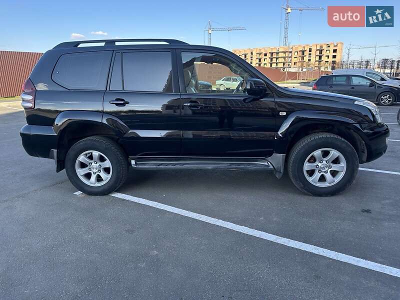 Внедорожник / Кроссовер Toyota Land Cruiser 2007 в Умани