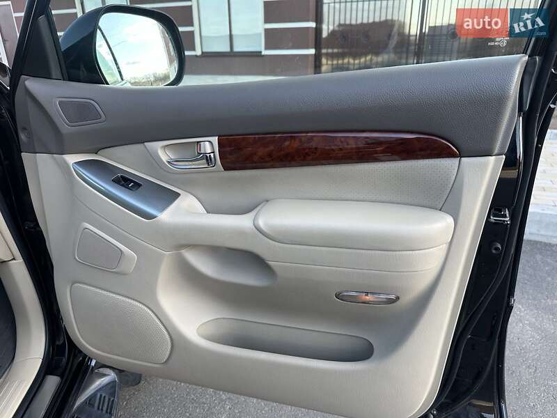 Внедорожник / Кроссовер Toyota Land Cruiser 2007 в Умани