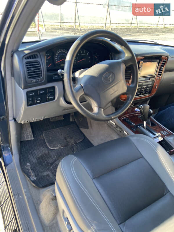 Внедорожник / Кроссовер Toyota Land Cruiser 2001 в Тернополе