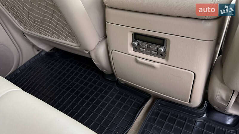 Позашляховик / Кросовер Toyota Land Cruiser 2005 в Києві