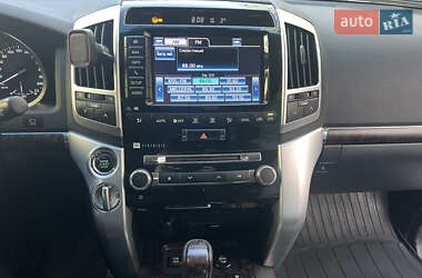 Внедорожник / Кроссовер Toyota Land Cruiser 2013 в 