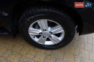 Внедорожник / Кроссовер Toyota Land Cruiser 2012 в 