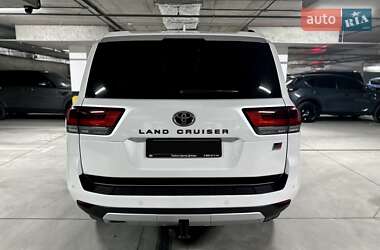 Внедорожник / Кроссовер Toyota Land Cruiser 2022 в 