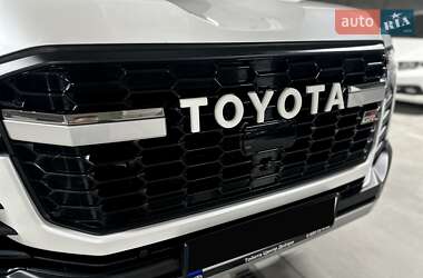 Внедорожник / Кроссовер Toyota Land Cruiser 2022 в 