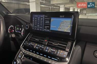 Внедорожник / Кроссовер Toyota Land Cruiser 2022 в 