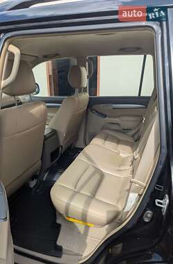 Внедорожник / Кроссовер Toyota Land Cruiser 2005 в 