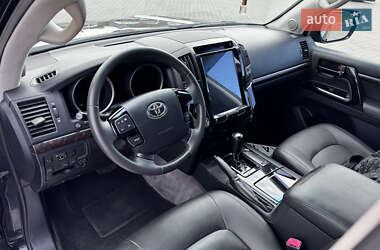 Внедорожник / Кроссовер Toyota Land Cruiser 2008 в 