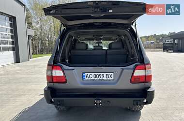 Внедорожник / Кроссовер Toyota Land Cruiser 2005 в 