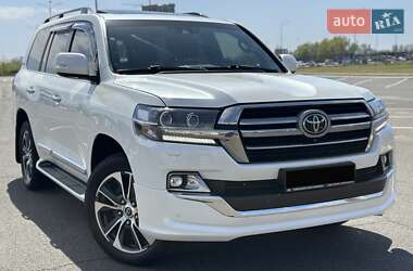 Внедорожник / Кроссовер Toyota Land Cruiser 2020 в 